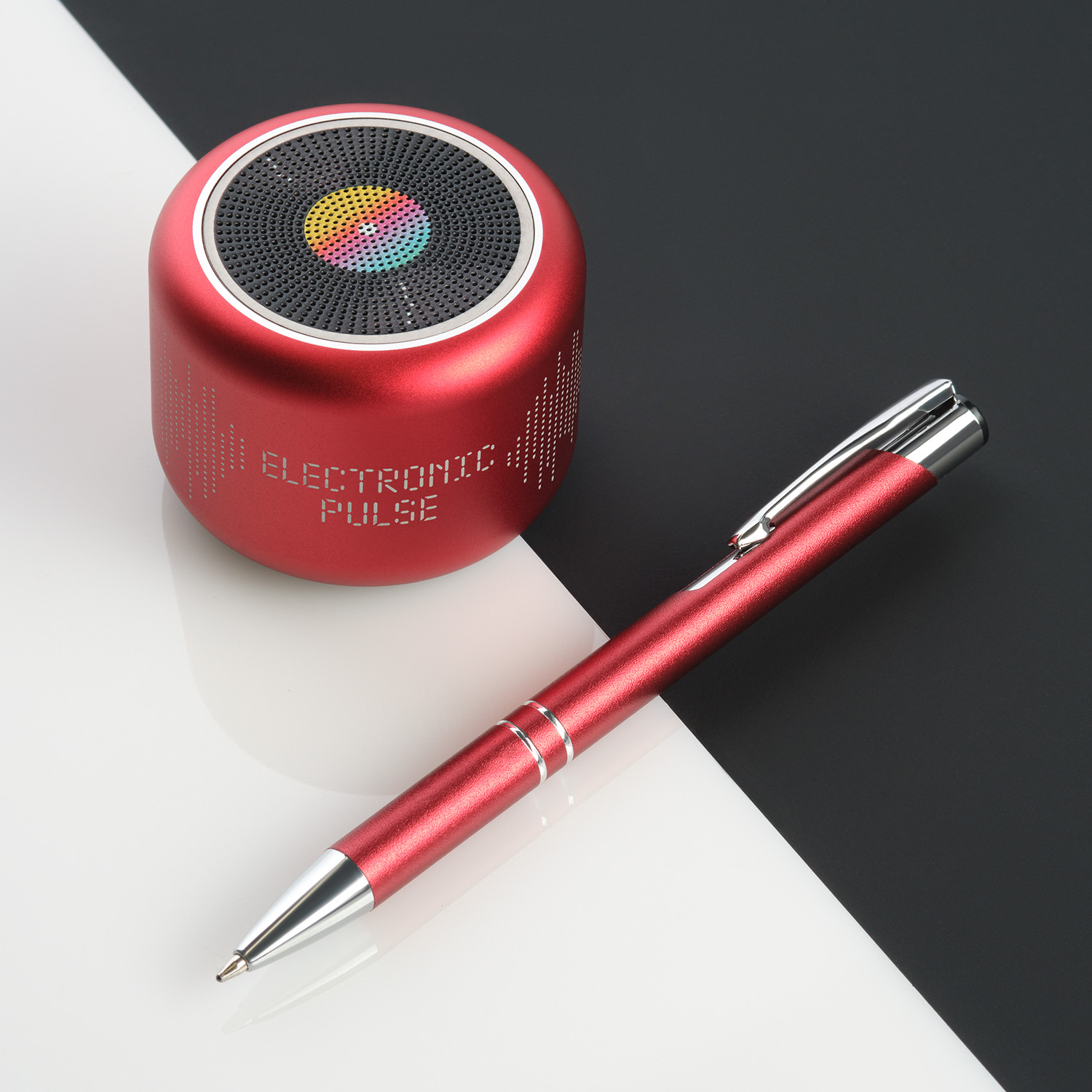 Беспроводная колонка Пэшн (Passion) 80dB 600 mAh (Bluetooth 5.0), красная