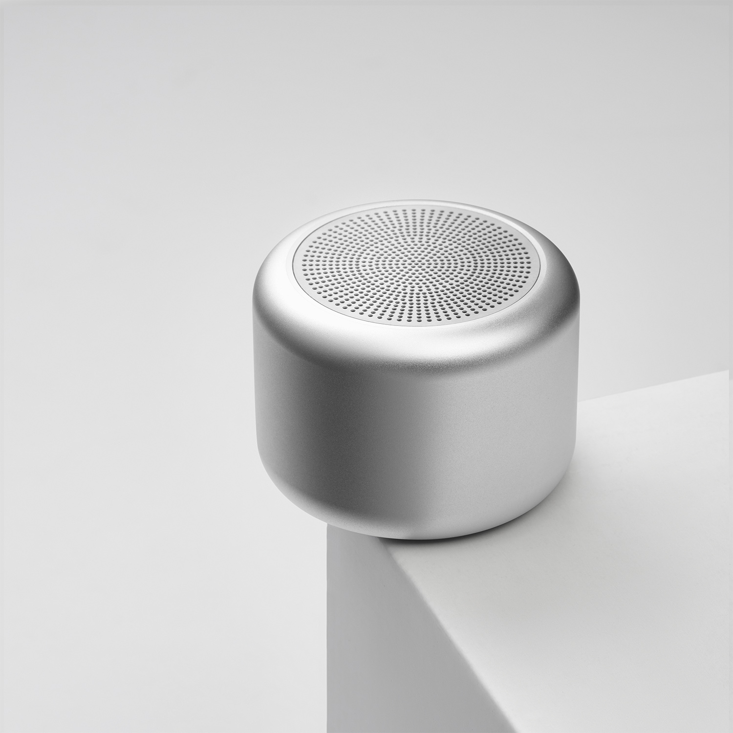 Беспроводная колонка Пэшн (Passion) 80dB 600 mAh (Bluetooth 5.0), серебряная