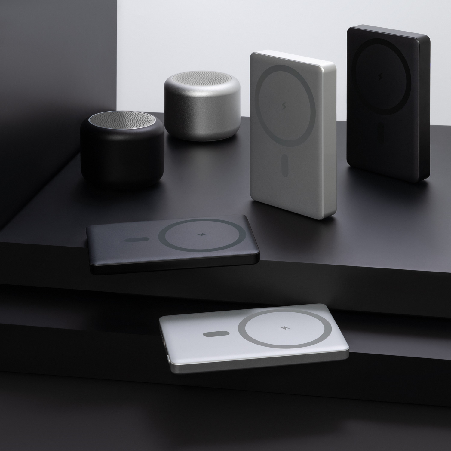 Беспроводная колонка Пэшн (Passion) 80dB 600 mAh (Bluetooth 5.0), серебряная