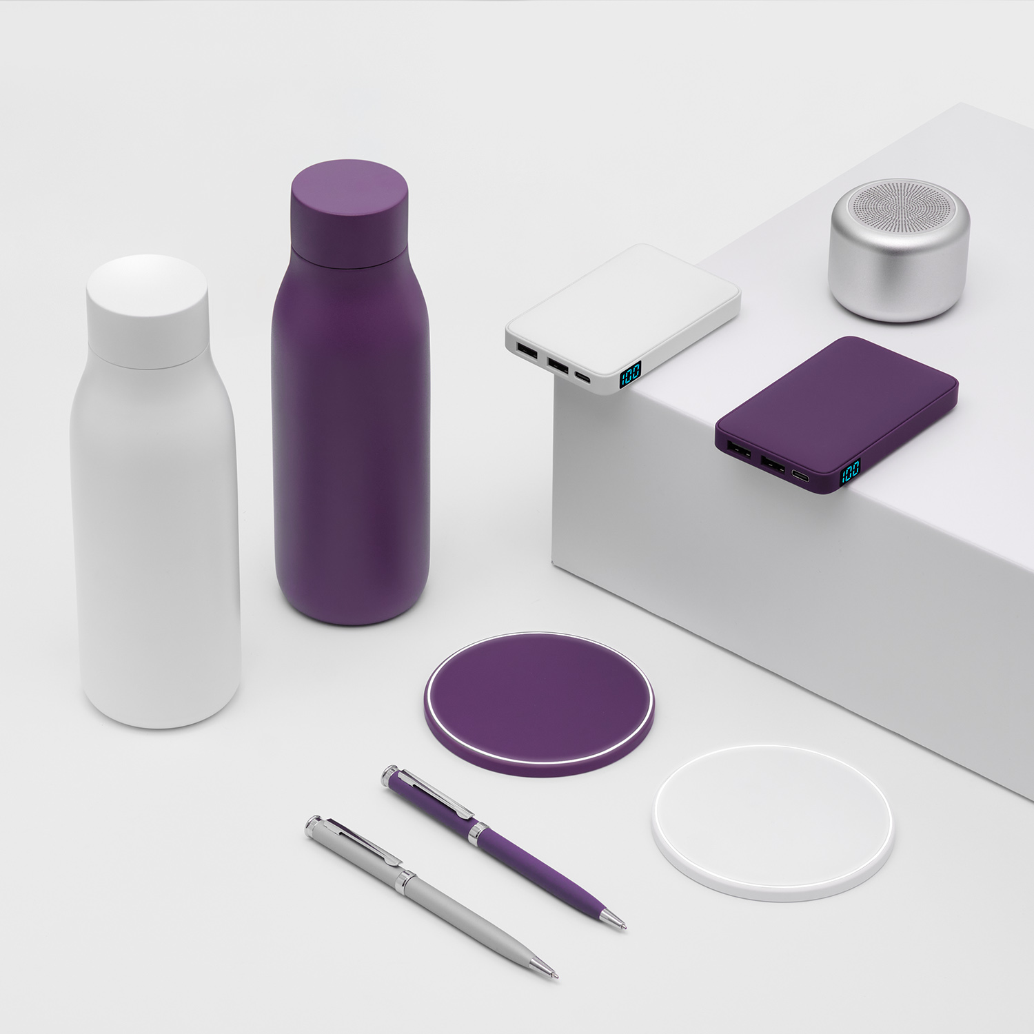 Беспроводное зарядное устройство с подсветкой 15W Аурис (Auris), фиолетовое