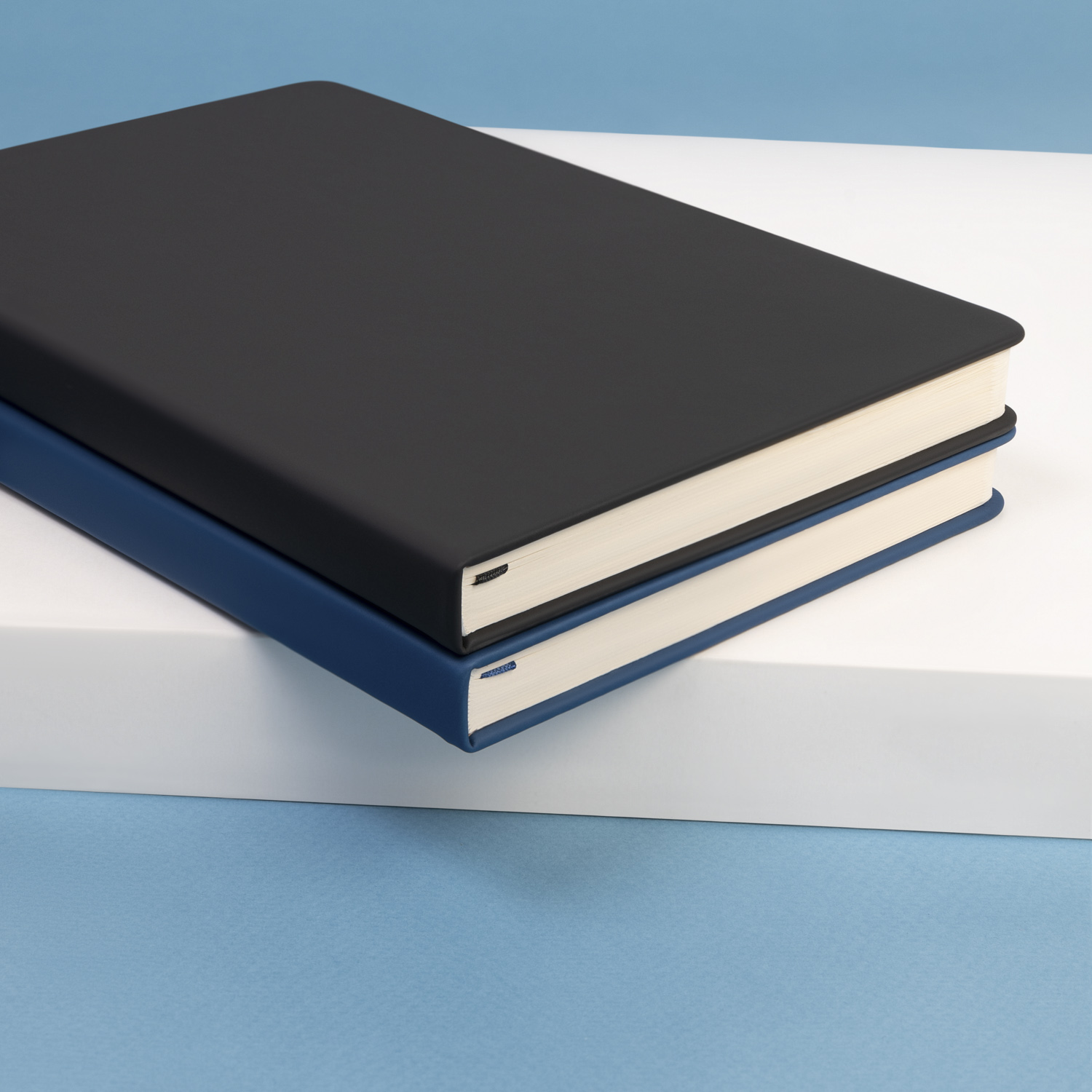 Ежедневник Альфа Битубук (Alpha BtoBook) недатированный, черный (без резинки, без упаковки, без стикера)