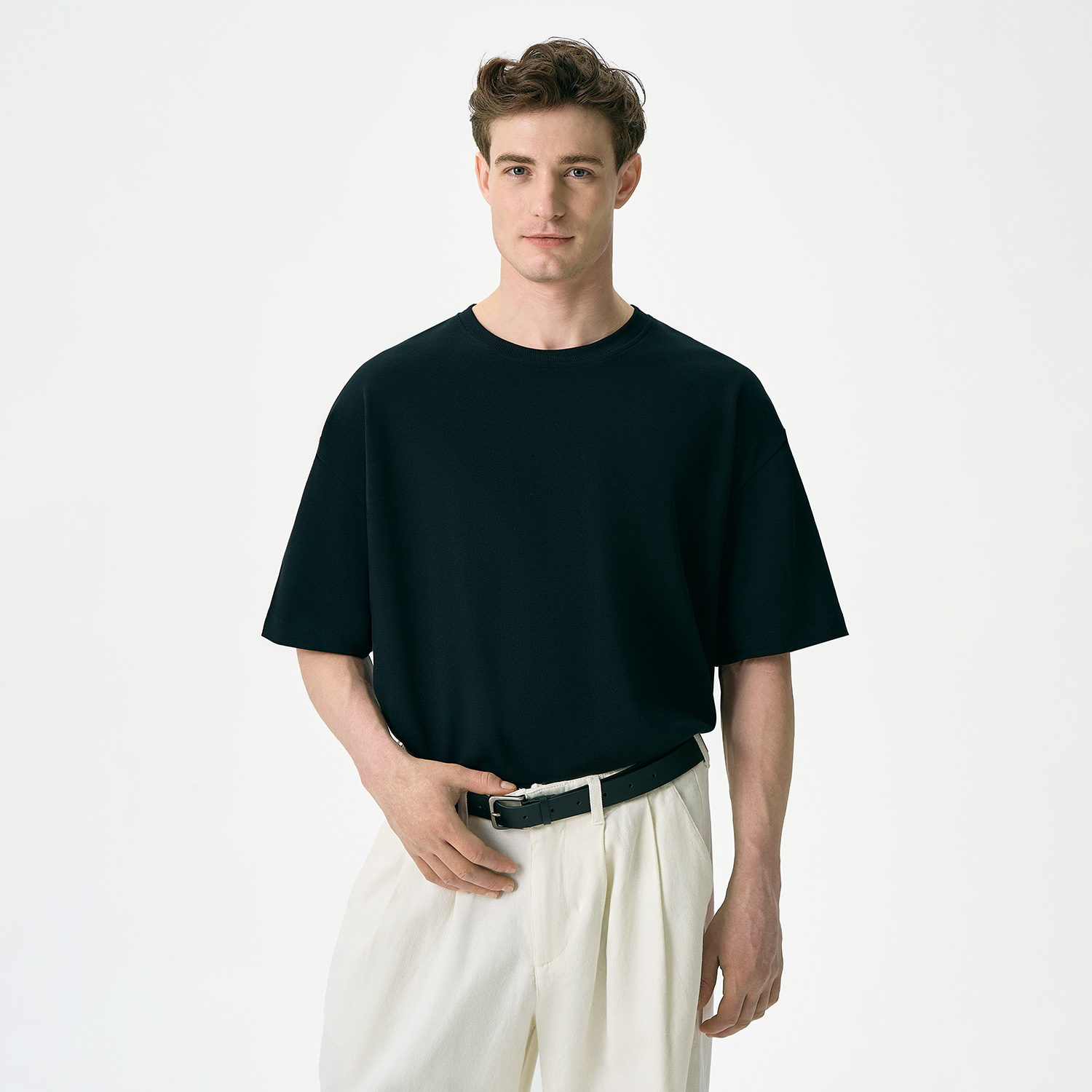 Футболка унисекс премиум Аура (Aura), 100% хлопок 200гр. черный, размер M/L