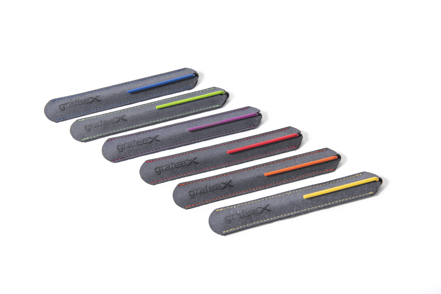 Карандаш GrafeeX с красным клипом в чехле