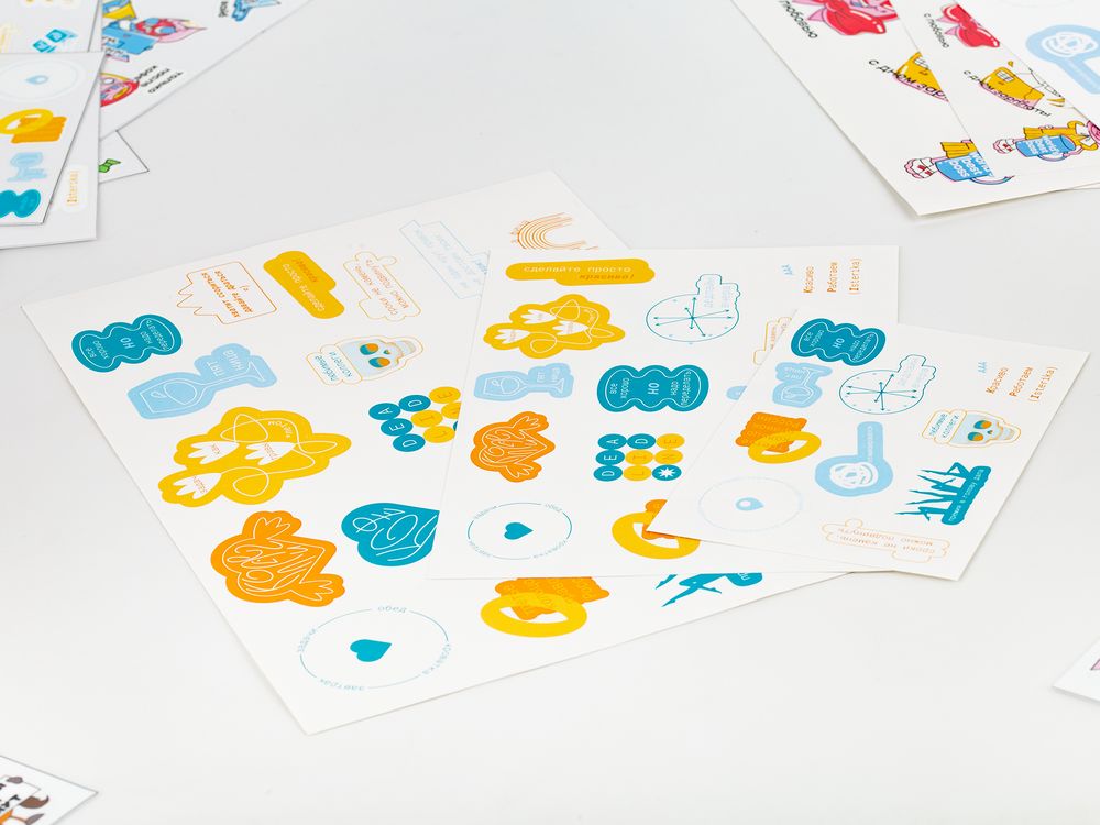 Наклейки бумажные Sticker Pack на заказ, M