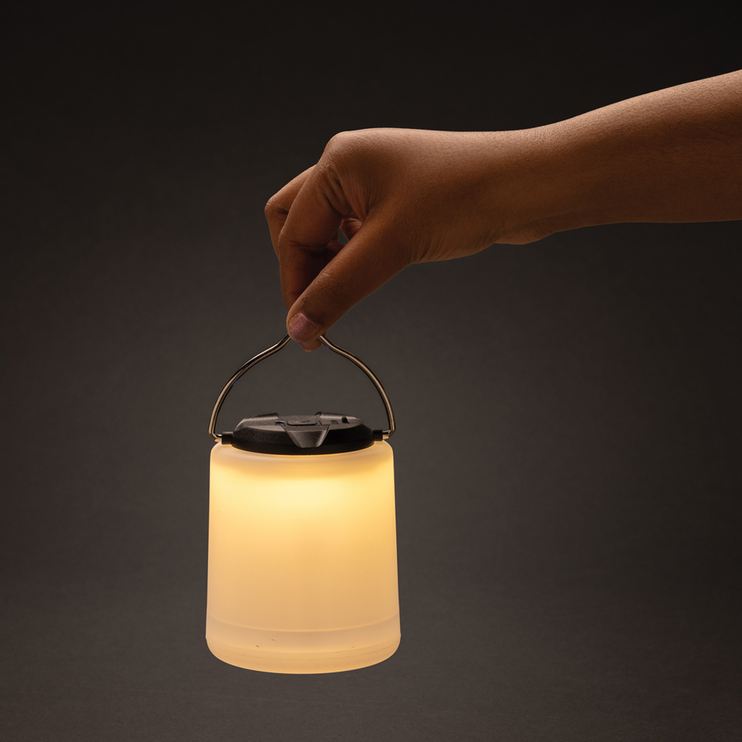 Настольная лампа Limio из переработанного пластика RCS