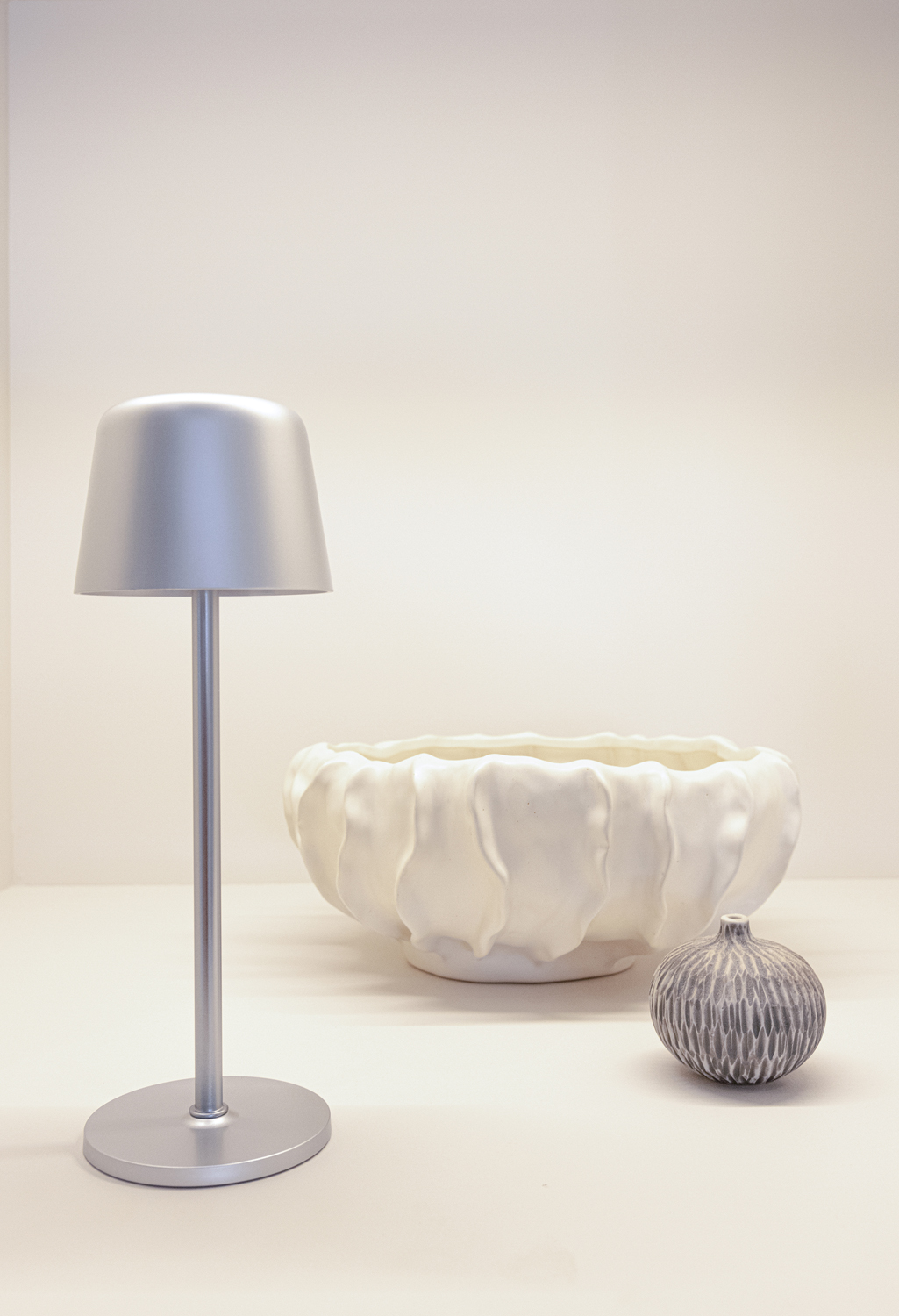 Настольная лампа Zenic из переработанного пластика RCS