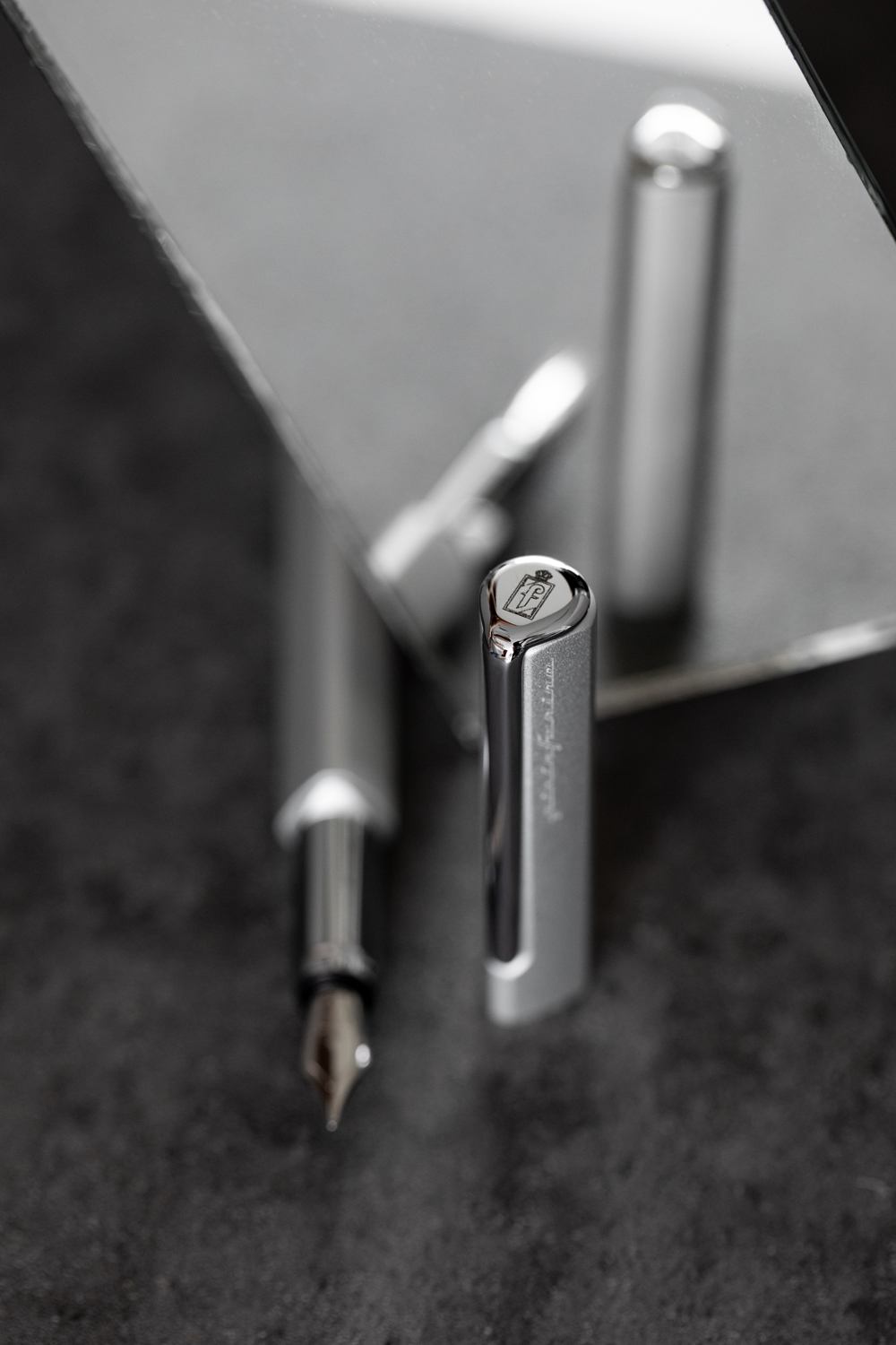 Перьевая ручка PININFARINA PF One SILVER