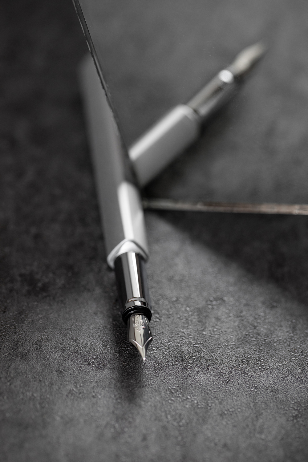 Перьевая ручка PININFARINA PF One SILVER