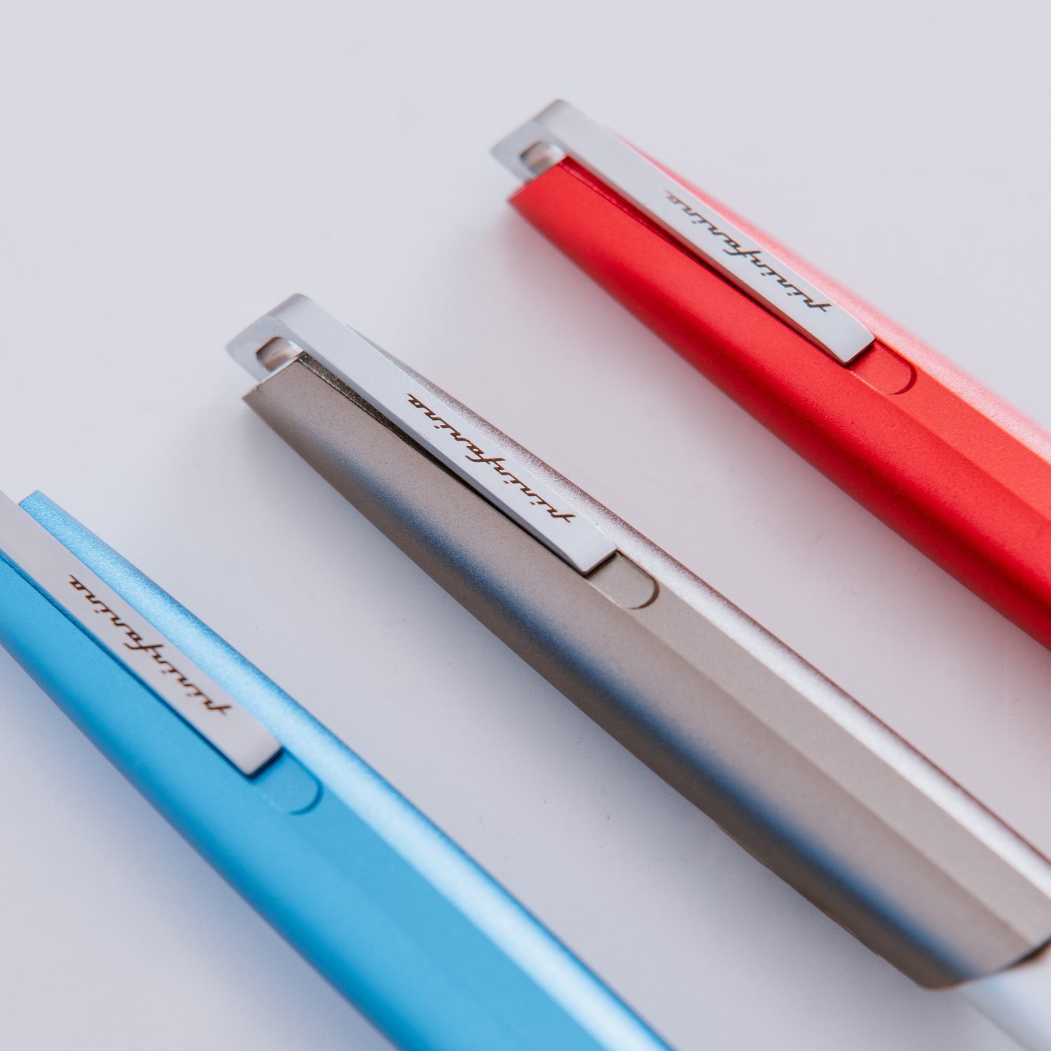 Ручка-роллер Pininfarina PF GO RED