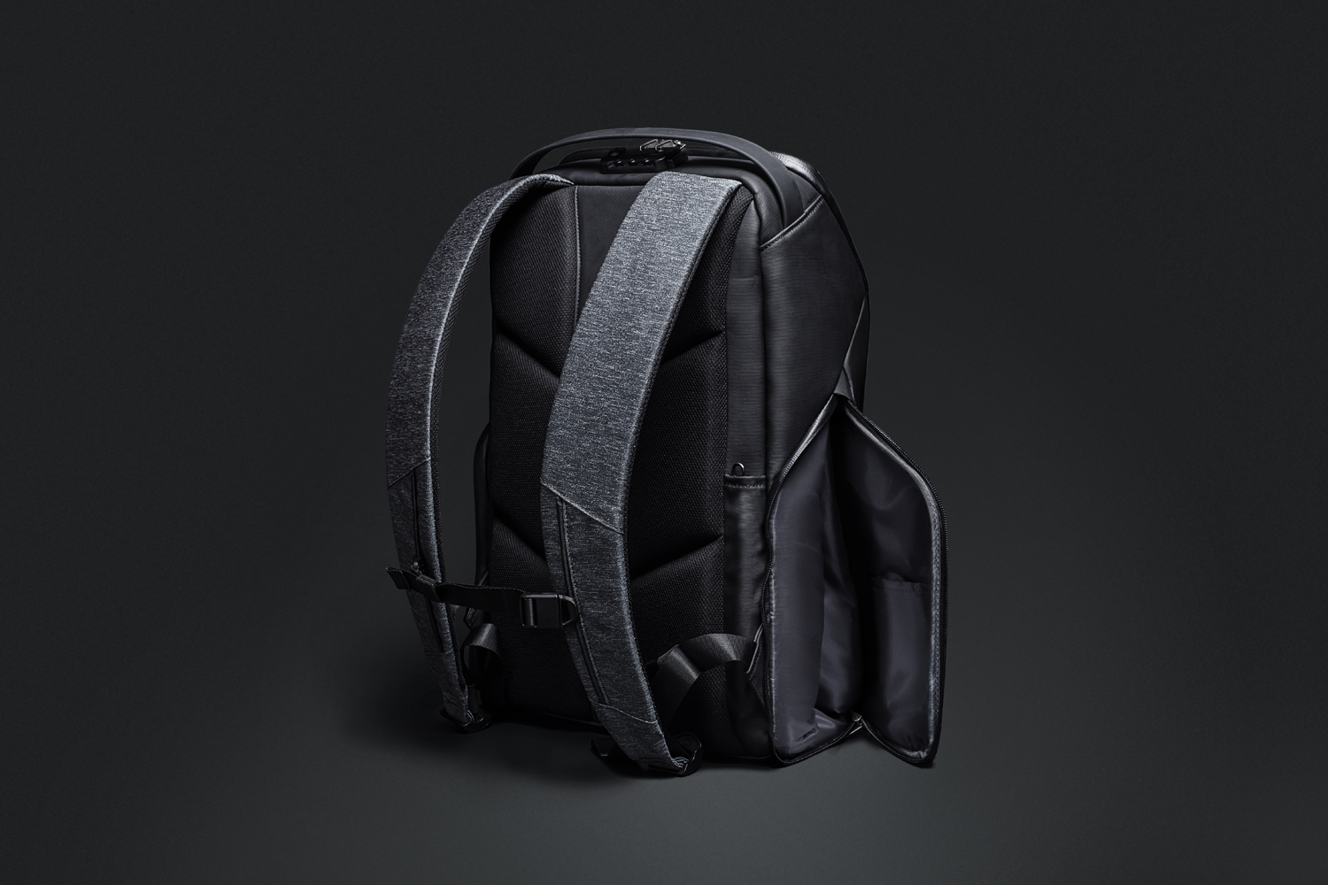 Рюкзак KORIN FlexPack Pro 47х34х18 см, черный