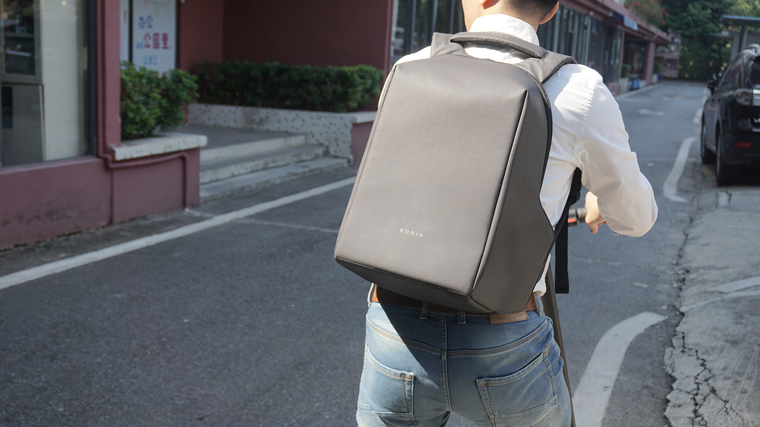 Рюкзак KORIN HiPack 43х33х16 см, черный