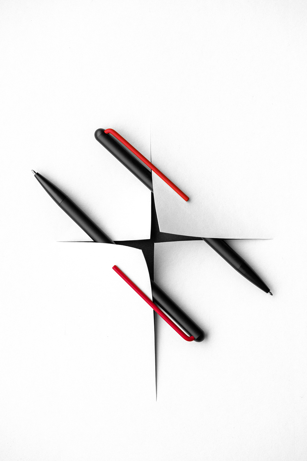 Шариковая ручка GrafeeX с красным клипом