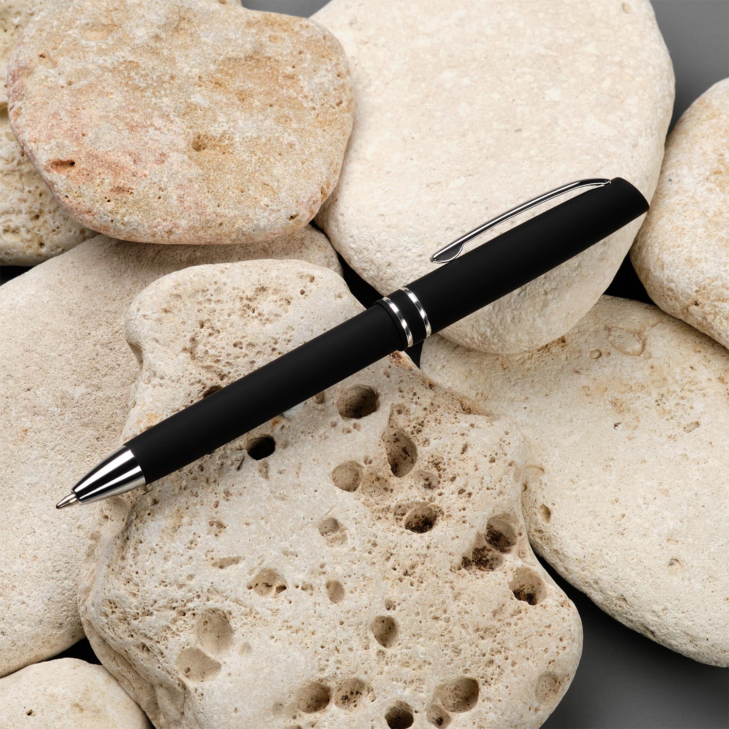 Шариковая ручка Консул (Consul), черная