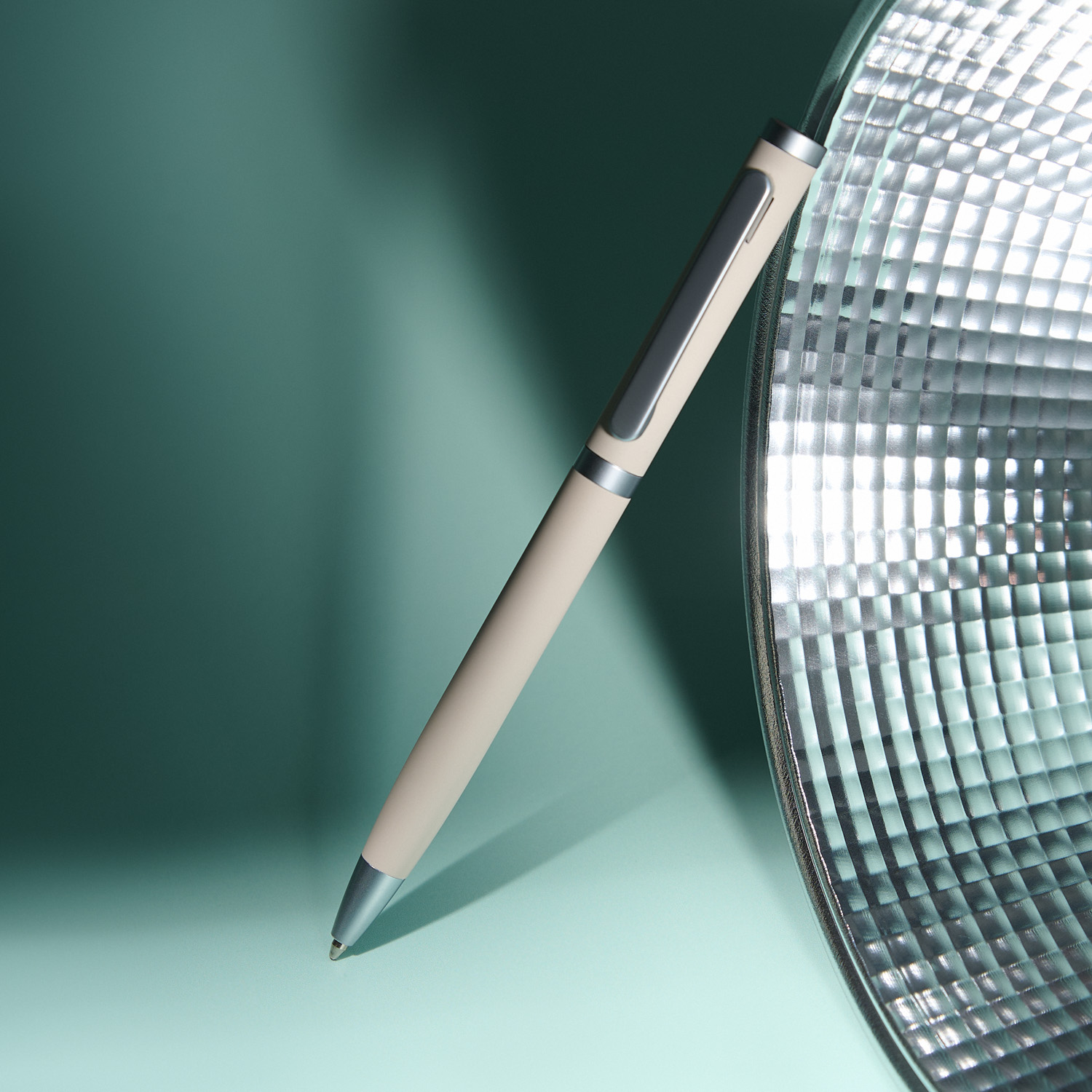 Шариковая ручка Нокс (Nox), бежевая