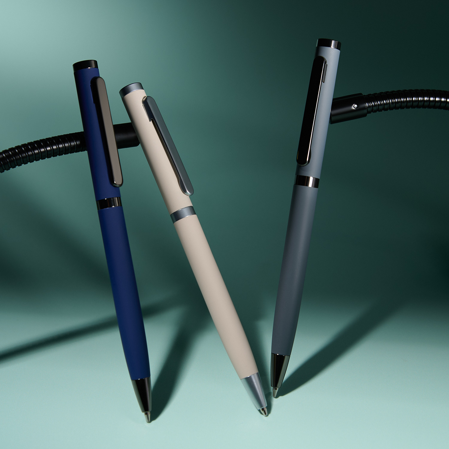 Шариковая ручка Нокс (Nox), серая