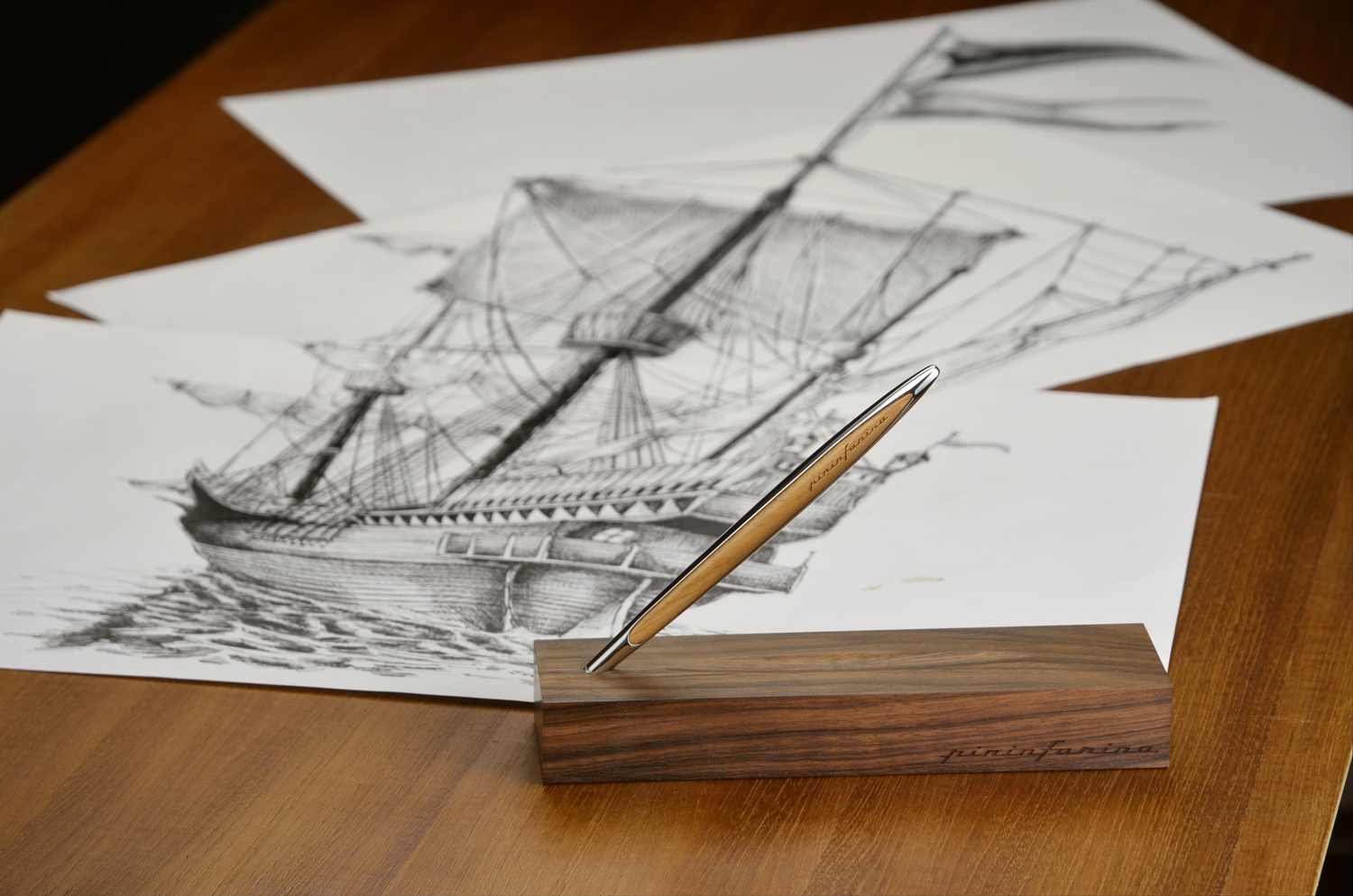 Шариковая ручка Pininfarina Cambiano SHINY CHROME