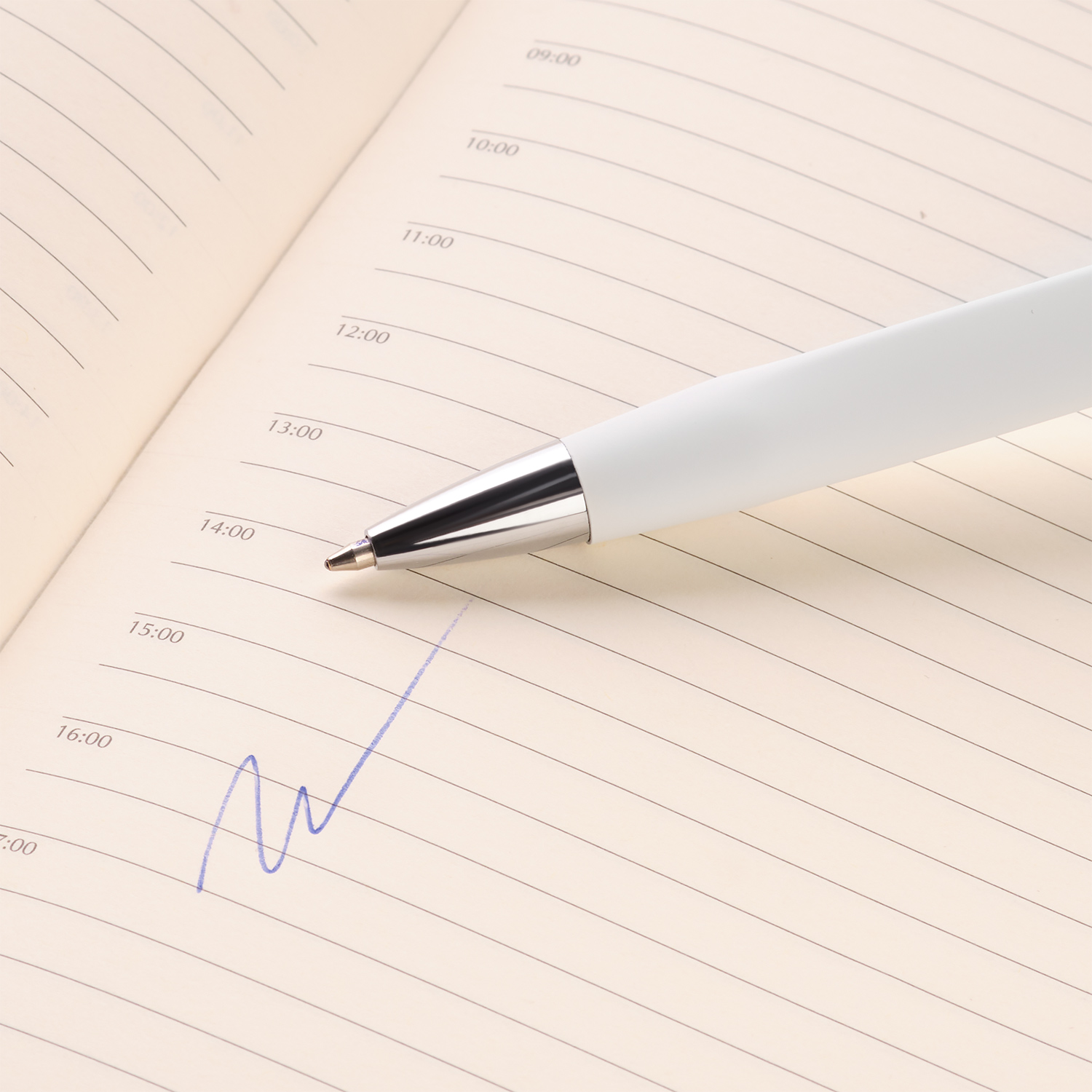 Шариковая ручка Пирамид Нео (Pyramid NEO), белая