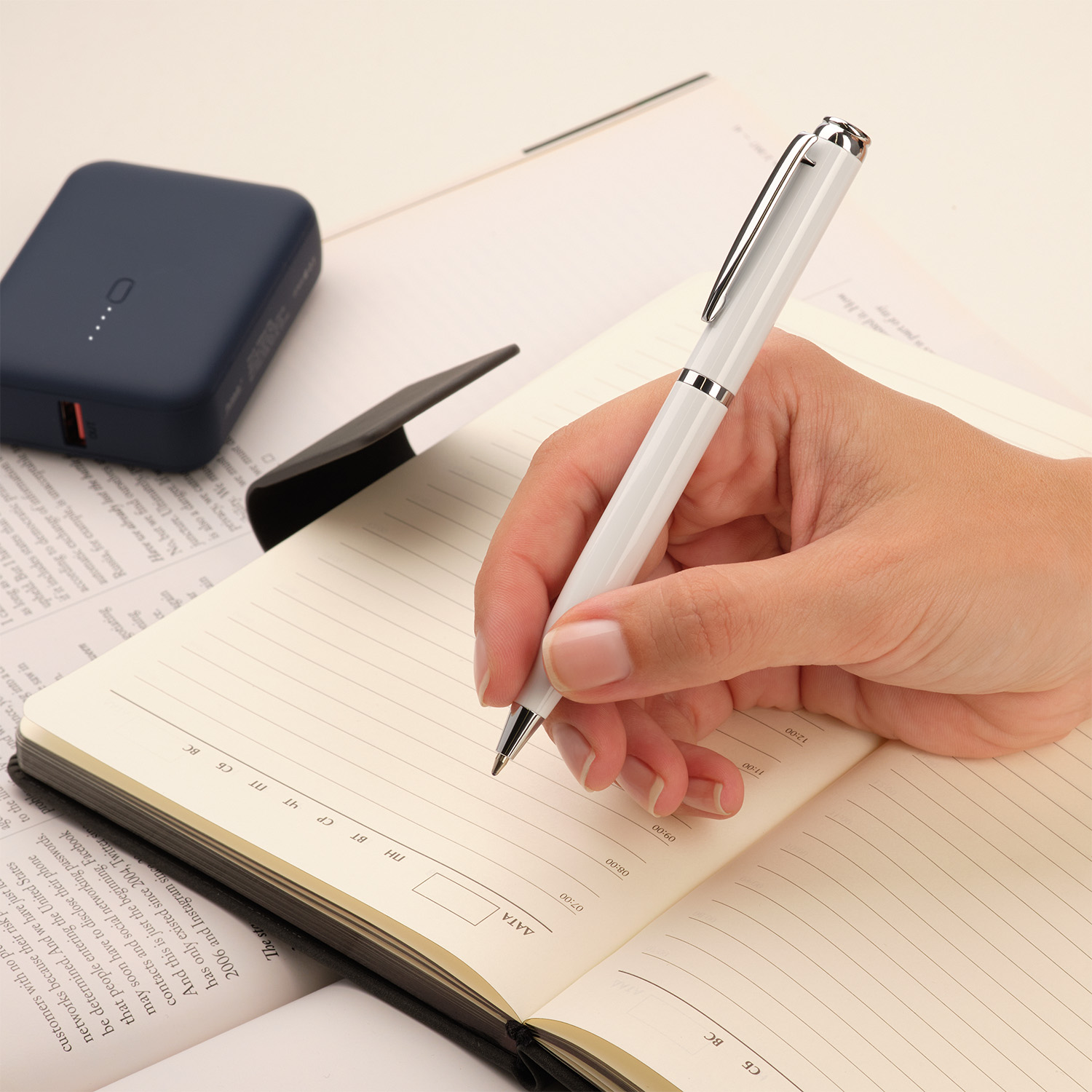 Шариковая ручка Соната (Sonata), белая