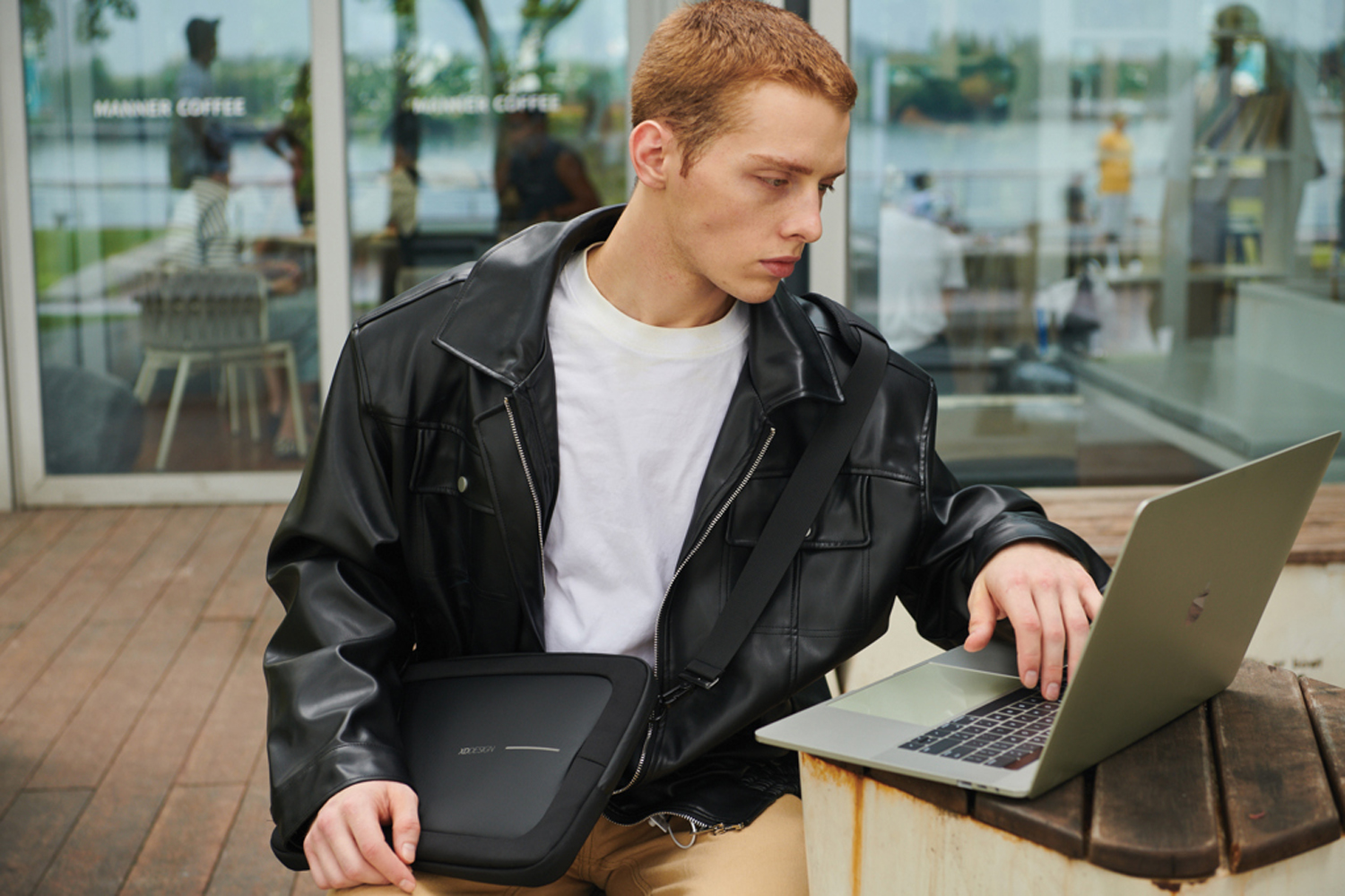 Сумка для ноутбука XD Design из rPET AWARE™, 14’’