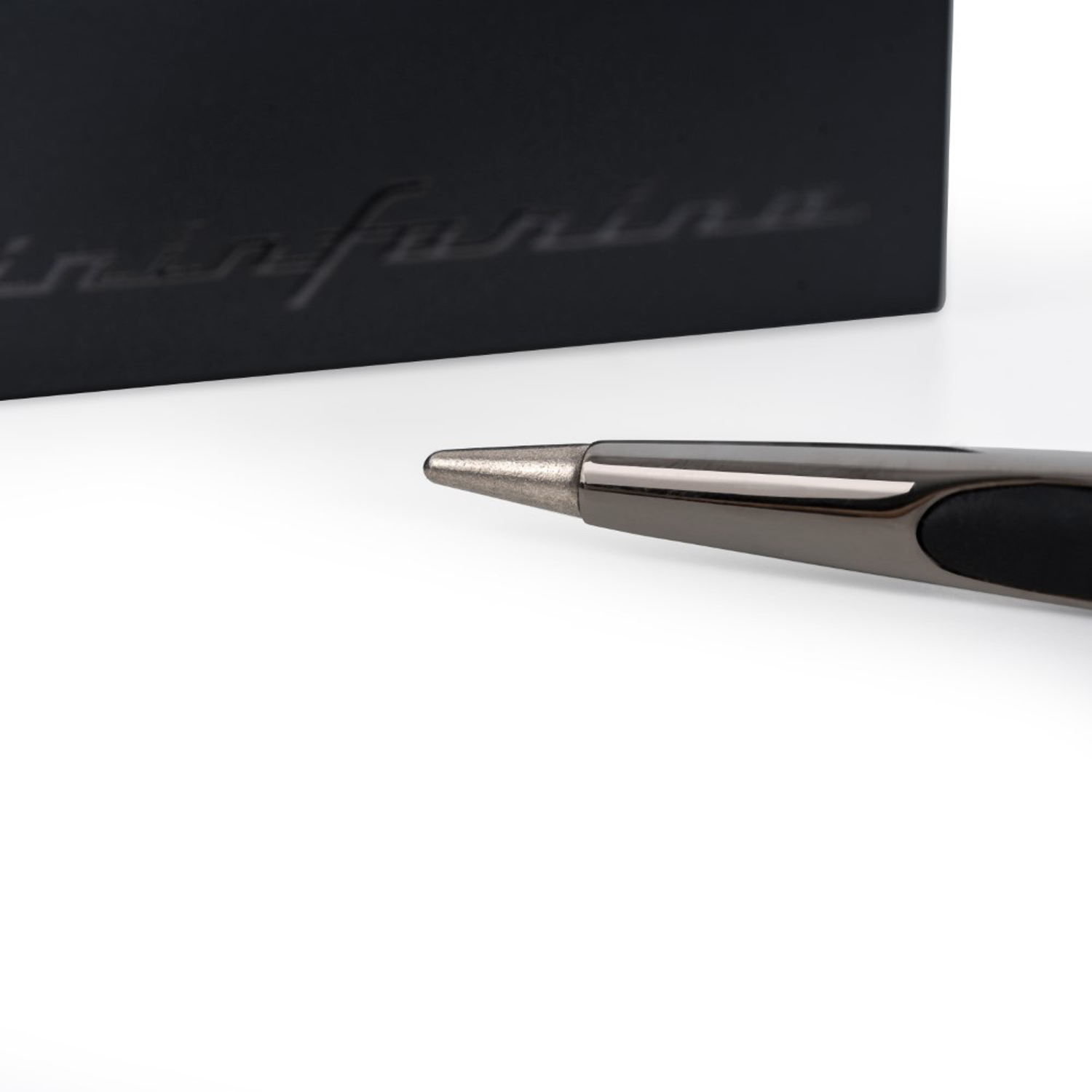 Вечная ручка Pininfarina Cambiano Black Edition