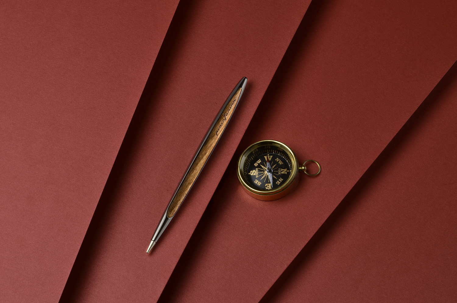 Вечная ручка Pininfarina Cambiano GLOSSY BLACK