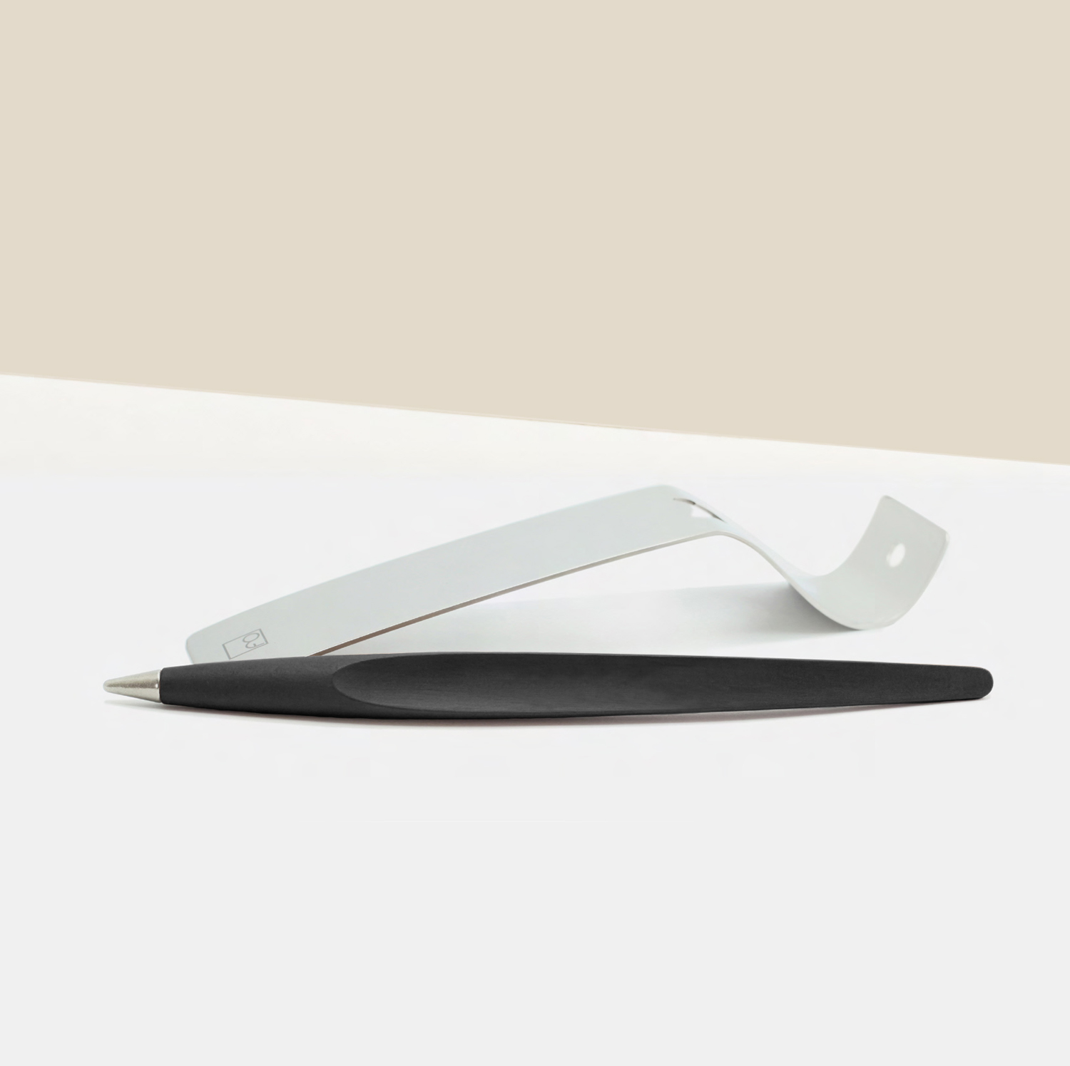 Вечная ручка Pininfarina Piuma A MODERN CLASSIC CHARCOAL